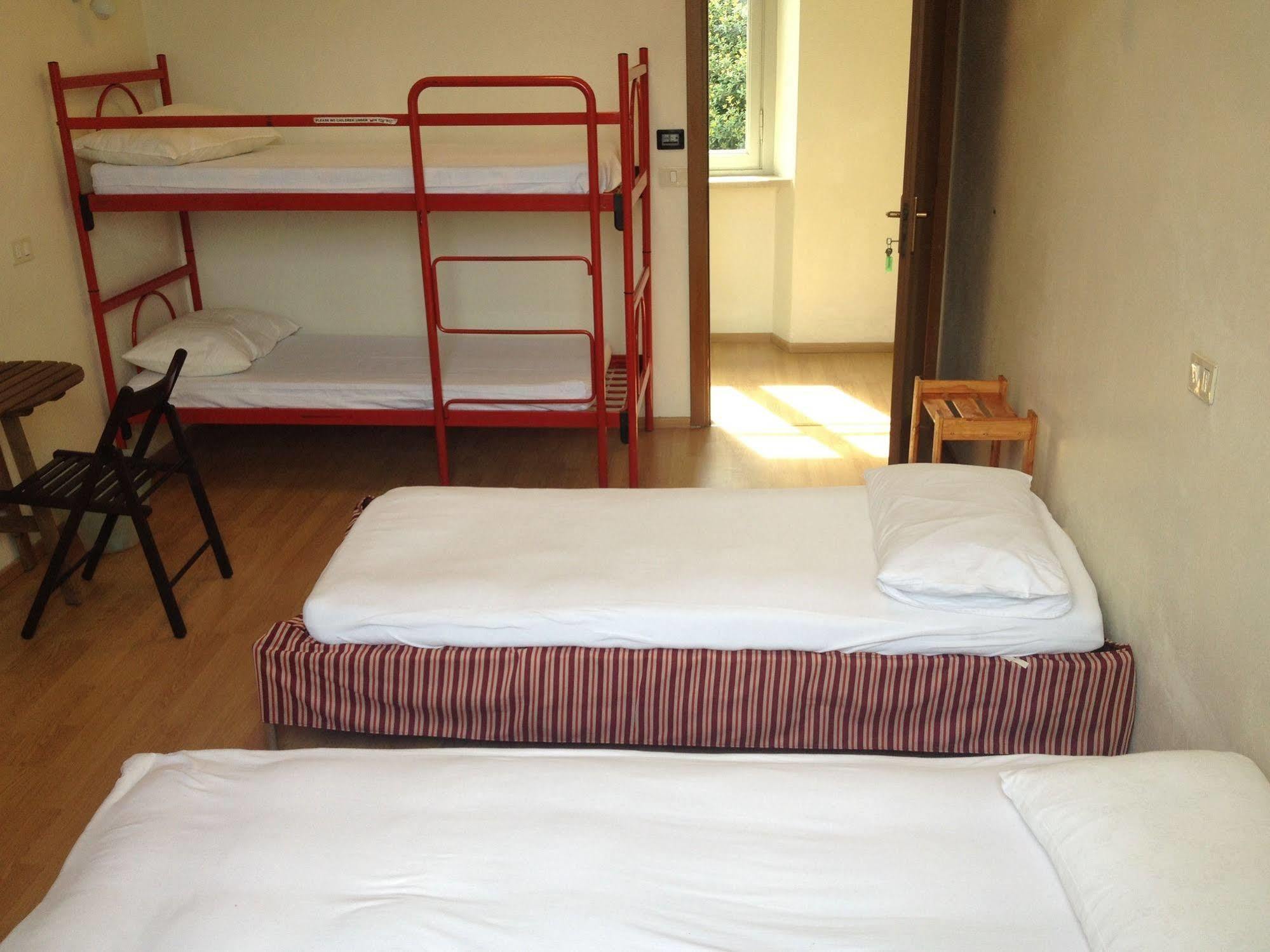 Santangela Hostel & Rooms Menaggio Buitenkant foto