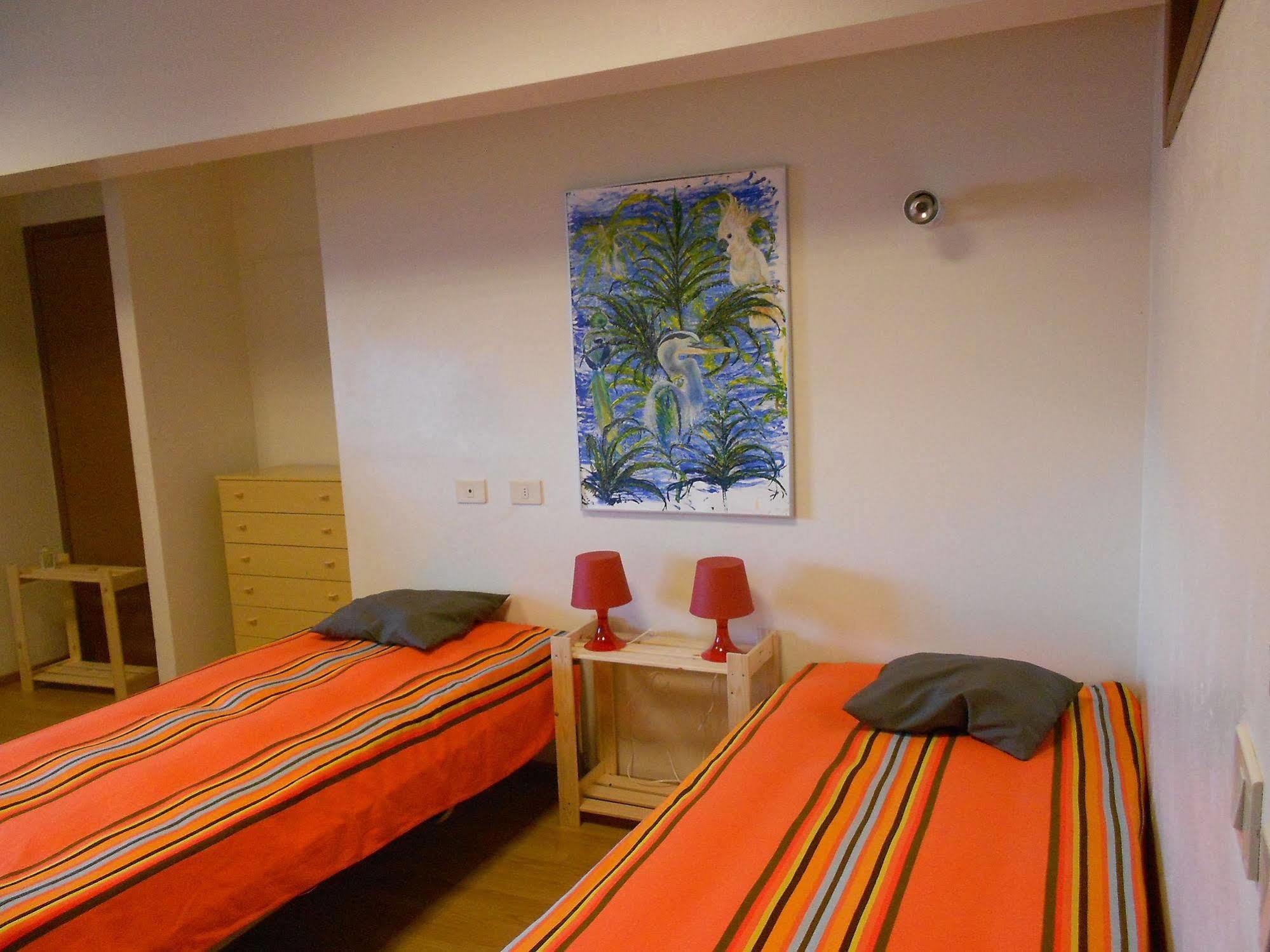 Santangela Hostel & Rooms Menaggio Buitenkant foto